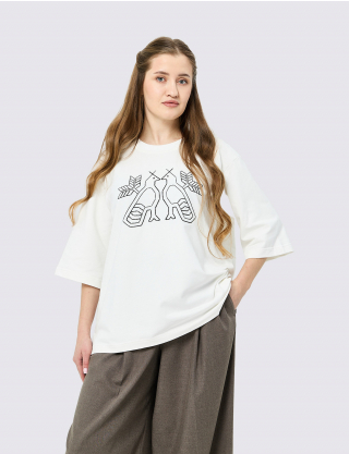 Картинка Футболка з вишивкою «Два птахи», oversize, біла Фасон: Oversize з вільними рукавами.